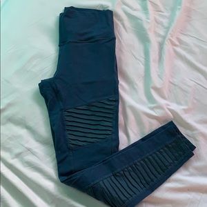 Alo Yoga Moto Leggings